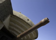 LONGUES SUR MER